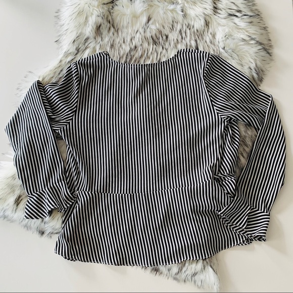 Black and White Striped Crossbody Blouse - Picture 3 of 3